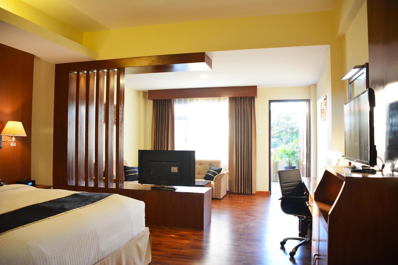 Eastern Palace Hotel Mandalay Exterior photo