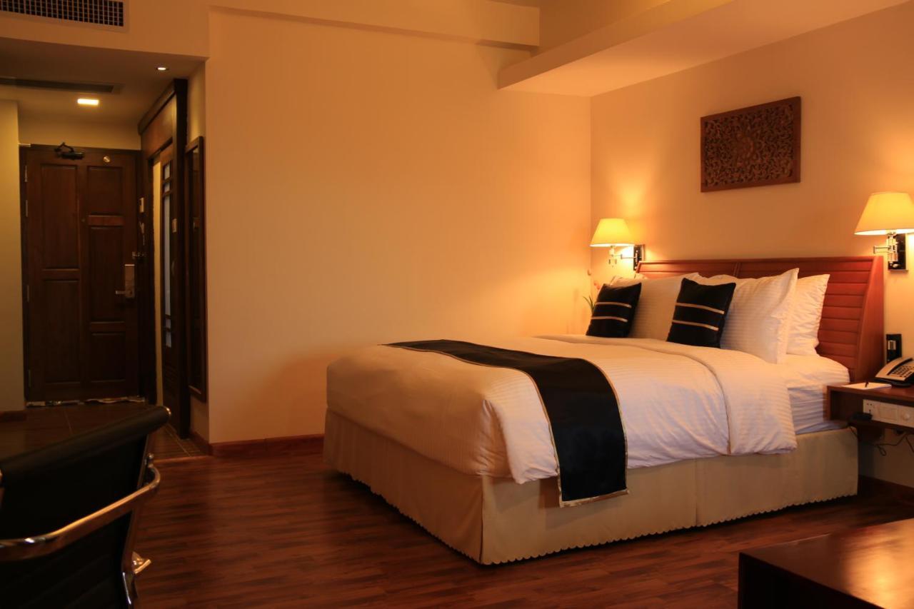 Eastern Palace Hotel Mandalay Exterior photo